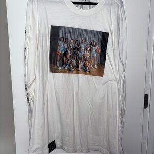 NWOT Jordan White Long Sleeve Tee with UNC WBB Team Photo